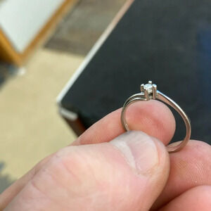 75680 14k diamond white gold ring